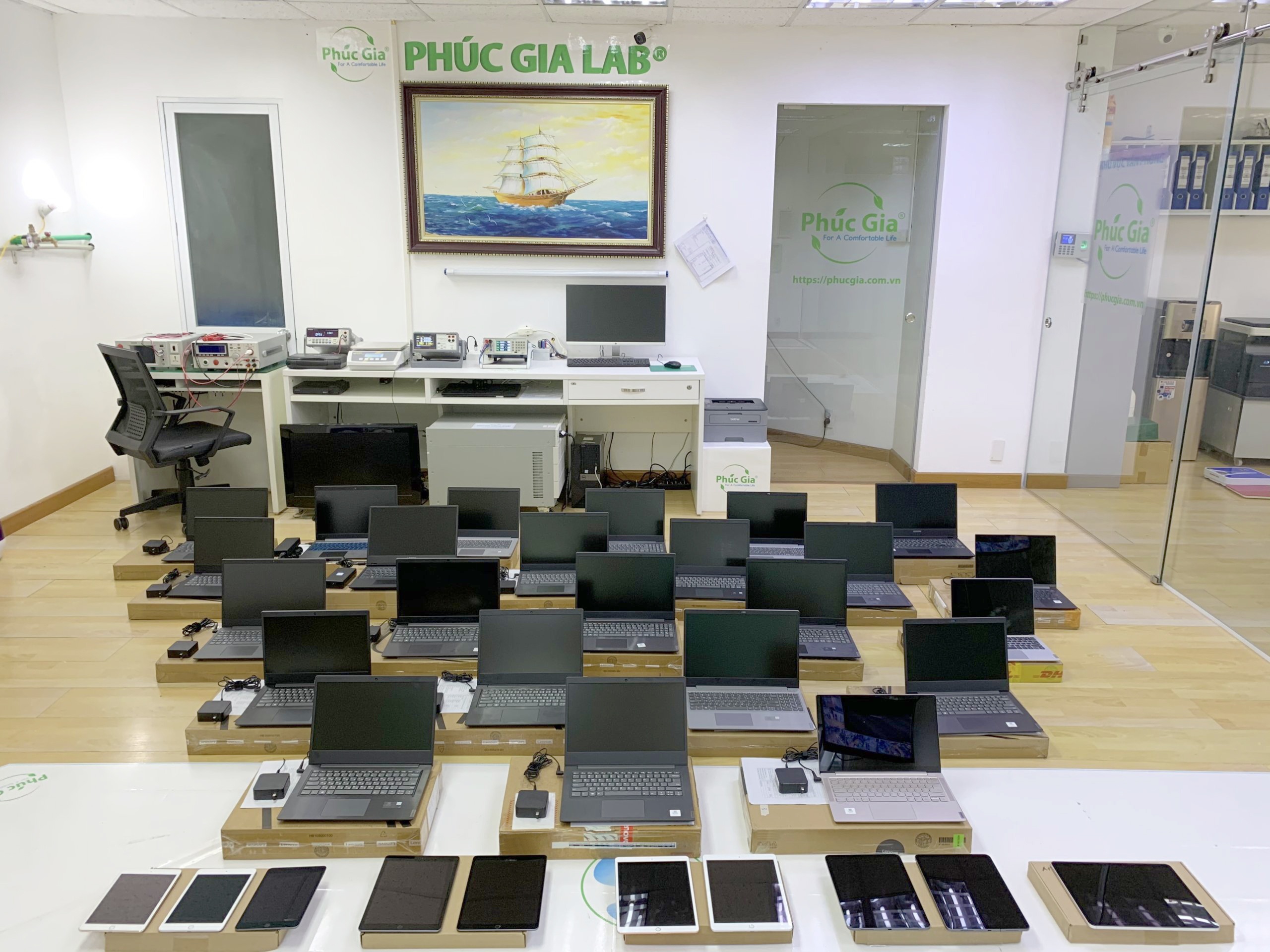 Tiếp nhận mẫu máy tính bảng, ipad